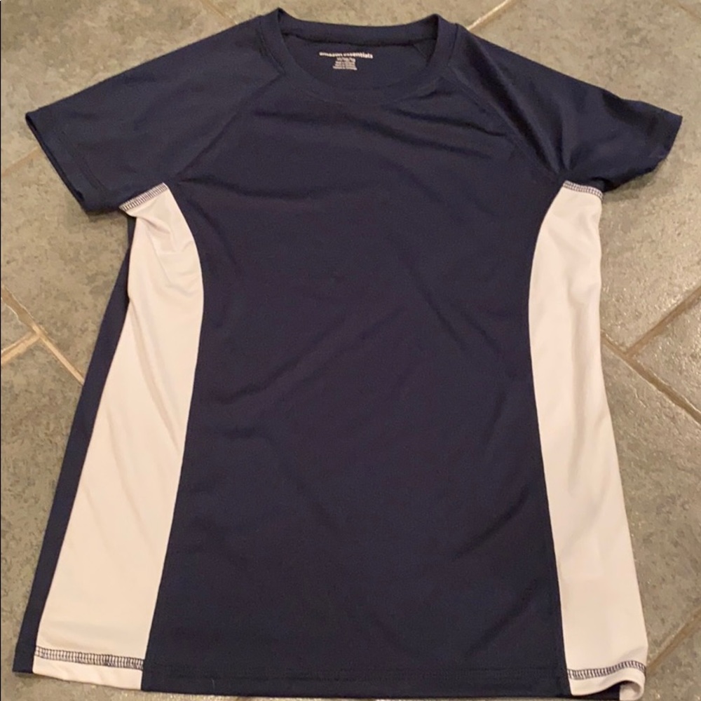 Short sleeve sports jersey